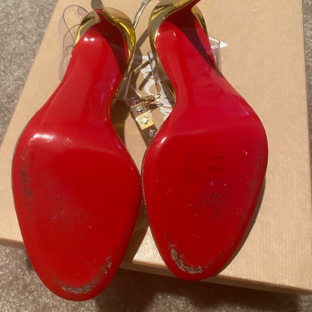 Worn once to small strap is missing shoe would have to order a strap